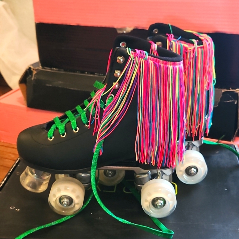 Club exx rollerskate